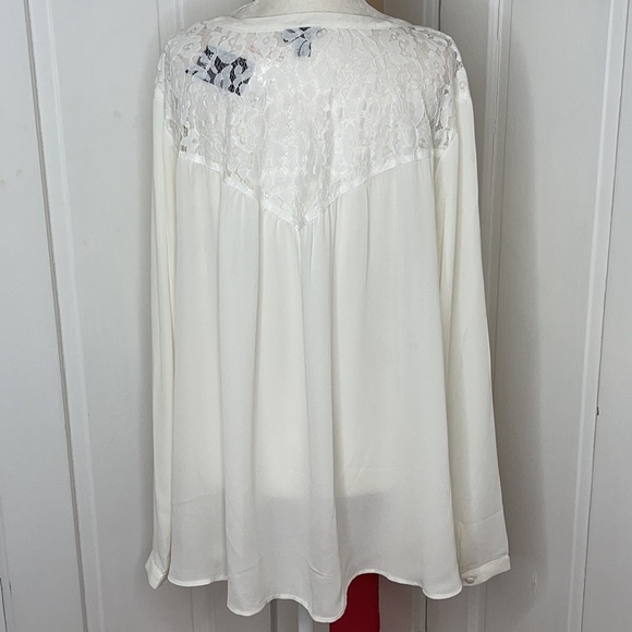 TORRID•BLOUSE - Picture 6 of 14